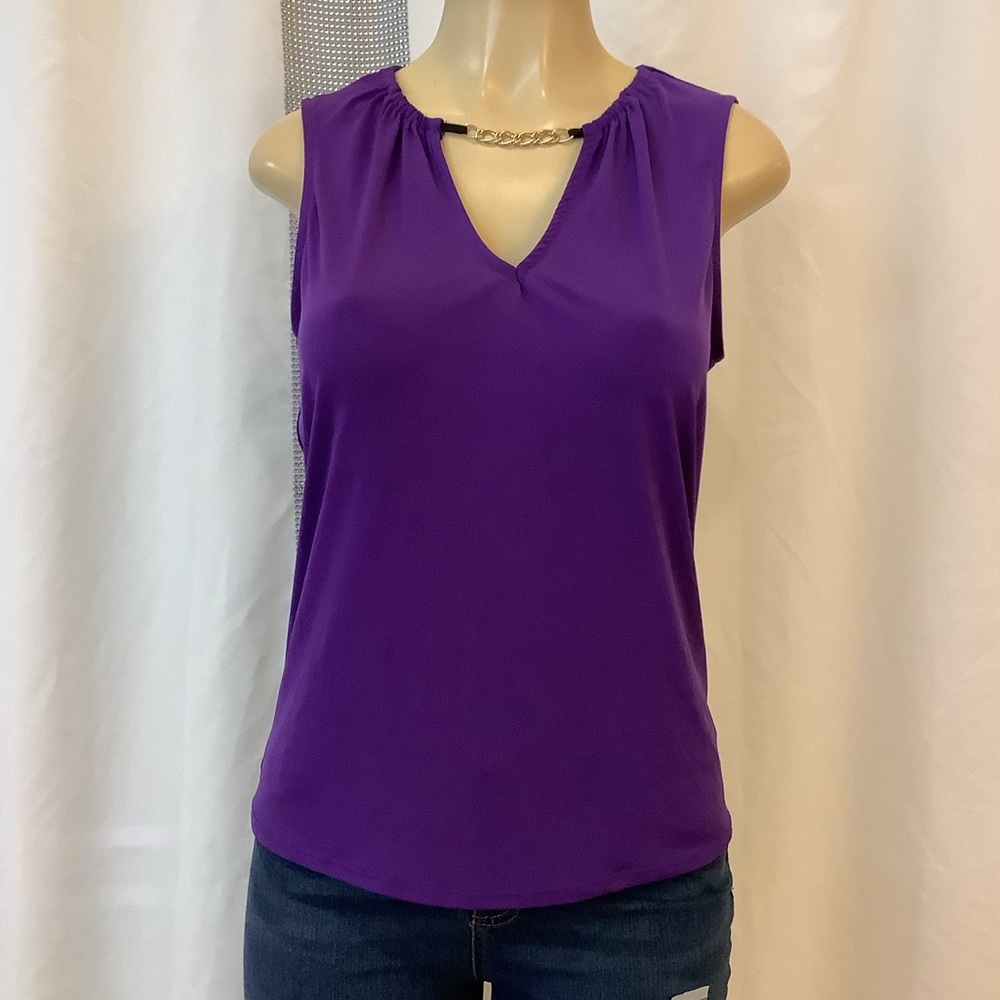 Medium, Sleeveless, Purple Blouse.